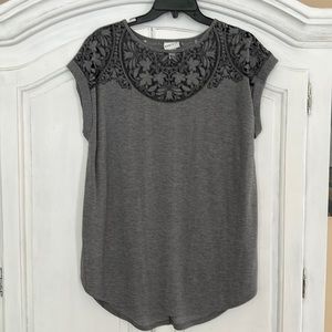Ava and viv grey lace detailed tunic top size X ( 14/16)